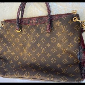 REDUCED PRICE- LV Exotic Python Pallas